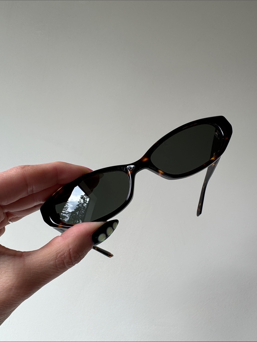 gentle monster monica-t9 tortoise brown black sunglasses - Picture 5 of 16